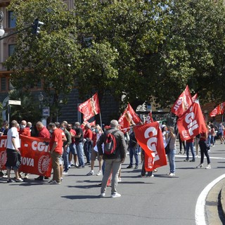Cgil e Uil 8 ore di sciopero generale e manifestazione interregionale a Milano: dalla Liguria si mobilita una delegazione di 1500 persone tra lavoratori e attivisti