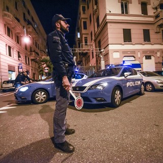 Piazza Montano, dà in escandescenze sul bus e minaccia l’autista: arrestato 33enne