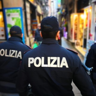 Centro storico sotto controllo, raffica di verifiche della polizia di Stato: 120 persone identificate e un denunciato