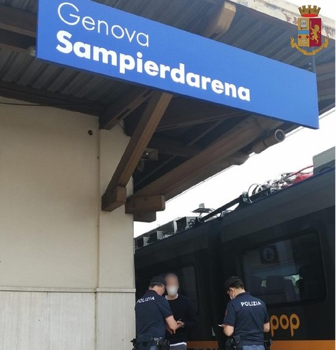 Ricercato per ordine di cattura, arrestato nella stazione di Genova Sampierdarena Ricercato per ordine di cattura, arrestato nella stazione di Genova Sampierdarena
