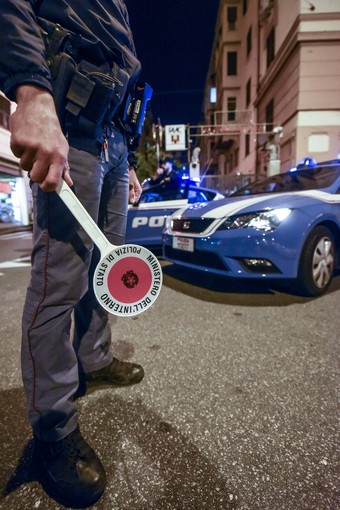Rapinatore minorenne in carcere, già condannato a 3 anni e 8 mesi da scontare in una comunità da cui era scappato Rapinatore minorenne in carcere, già condannato a 3 anni e 8 mesi da scontare in una comunità da cui era scappato