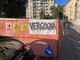 Sestri Ponente, spunta uno striscione con scritto "Vergogna" sul cantiere fermo di piazza Clavarino. Ceraudo: "Chiesti ristori"