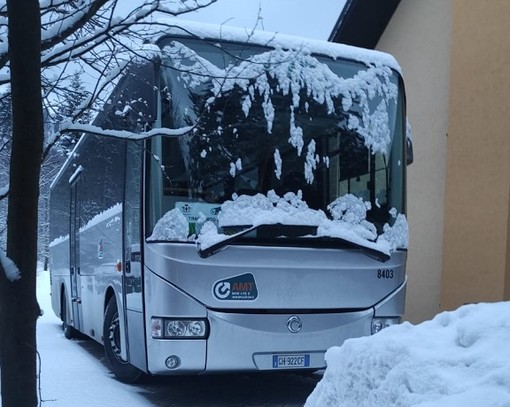 Ucraina, tensione alla partenza del pullman da Siret, Piciocchi: "Non tutti sono riusciti a partire, organizzeremo un'altra spedizione" (Video) Ucraina, tensione alla partenza del pullman da Siret, Piciocchi: "Non tutti sono riusciti a partire, organizzeremo un'altra spedizione" (Video)