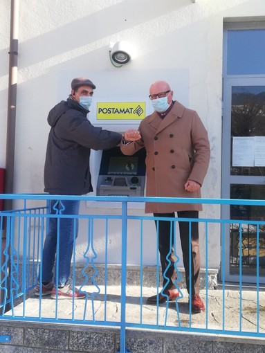 Inaugurato il nuovo sportello automatico di Poste a Vobbia Inaugurato il nuovo sportello automatico di Poste a Vobbia