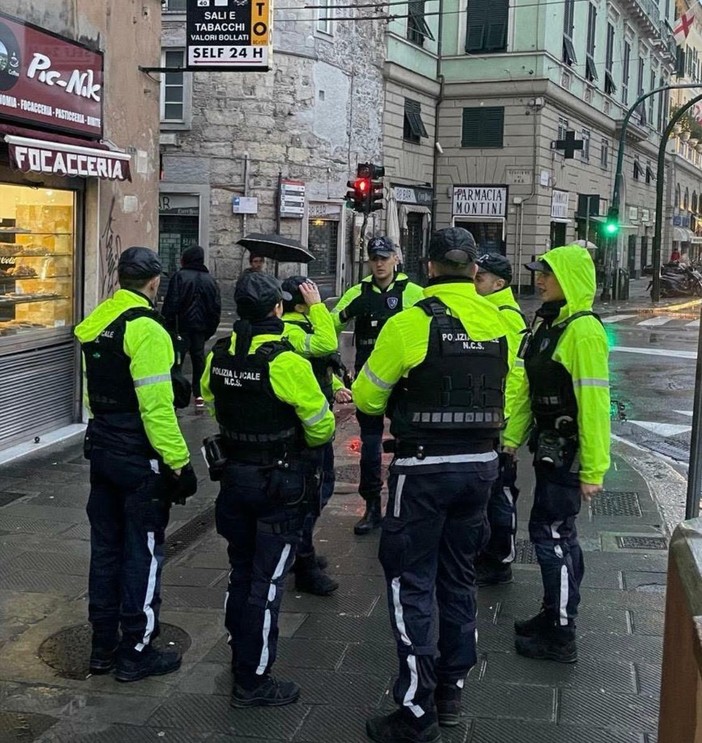 Centro storico, operazione "Largo Raggio" della Polizia Locale con una raffica di controlli
