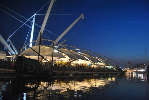 Al Porto Antico tutto pronto per il Festival 'Ridere d’agosto ma anche prima', con otto serate tra comicità, musica e cultura