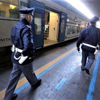 Senza biglietto e senza mascherina, sputano addosso ai ferrovieri. Denunciati dalla Polfer