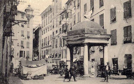 Meraviglie e leggende di Genova - Piazza Sarzano e il pozzo di Giano