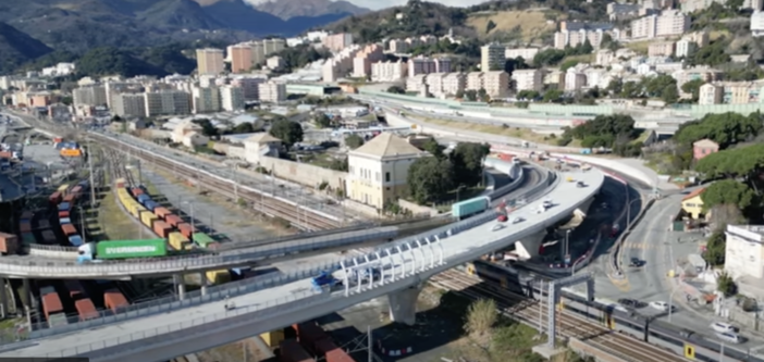 Pra’, completato il viadotto che collegherà l’uscita autostradale con il terminal container Pra’, completato il viadotto che collegherà l’uscita autostradale con il terminal container