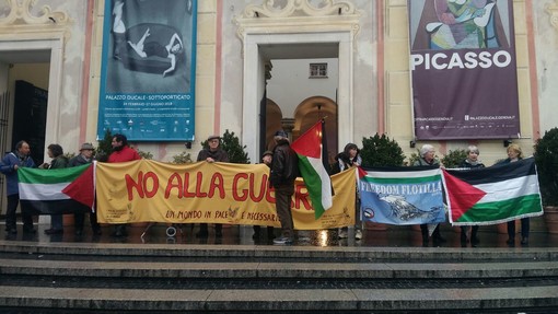 Davanti a Palazzo Ducale per rivendicare i diritti dei palestinesi