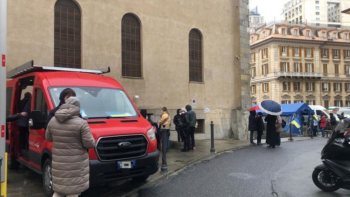 Ucraina, altri 33 profughi a Genova, sono ospiti della chiesa di Santo Stefano