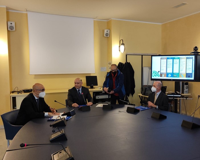 Firmato il protocollo d'intesa tra Ecuador e Genova per la raccolta differenziata (Video) Firmato il protocollo d'intesa tra Ecuador e Genova per la raccolta differenziata (Video)