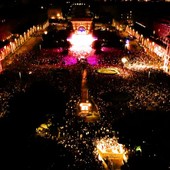 In piazza della Vittoria torna la grande musica con l’RDS Summer Festival. Sul palco anche Annalisa e Sayf In piazza della Vittoria torna la grande musica con l’RDS Summer Festival. Sul palco anche Annalisa e Sayf