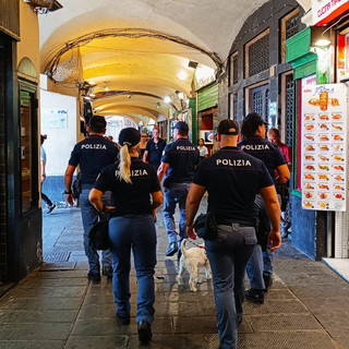 Controlli tra Vigne, Maddalena e ponente: 75 persone identificate, droga sequestrata e una denuncia Controlli tra Vigne, Maddalena e ponente: 75 persone identificate, droga sequestrata e una denuncia