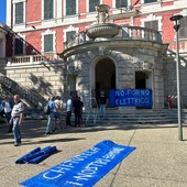 La piazza di Cornigliano e la fine della luna di miele: l’autunno in arrivo sa di banco di prova per la giunta Salis