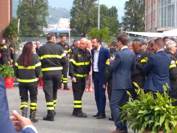 Salvini: "Restituiremo a Genova quello che qualcuno ha tolto, a partire dalle palanche"