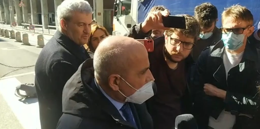 Ponte Morandi, via al processo, i legali di Castellucci depositano l'istanza di ricusazione del gup (VIDEO)