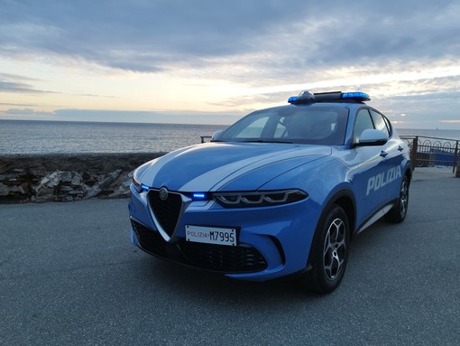 Quarto, ruba in tabaccheria e aggredisce gli agenti dopo la fuga: arrestato 32enne Quarto, ruba in tabaccheria e aggredisce gli agenti dopo la fuga: arrestato 32enne