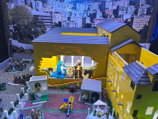 A San Martino il presepe si fa con i Lego: l'originale iniziativa dei parrocchiani