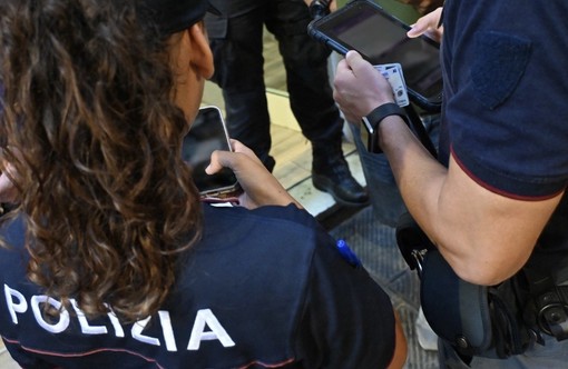 Corso Sardegna, giovane accerchiato e rapinato da un gruppo: quattro arresti e sette denunce