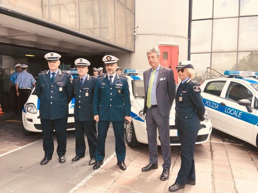 19 nuove auto nel parco mezzi della Polizia Municipale 19 nuove auto nel parco mezzi della Polizia Municipale