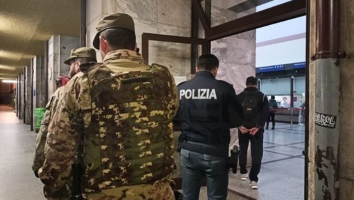 Accoltellamento di Ventimiglia, arrestato a Genova da Polfer e Squadra Mobile il colpevole Accoltellamento di Ventimiglia, arrestato a Genova da Polfer e Squadra Mobile il colpevole