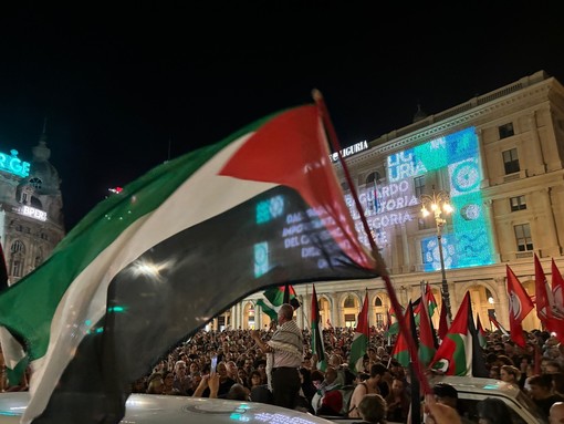 Uno dei presidi organizzati a Genova