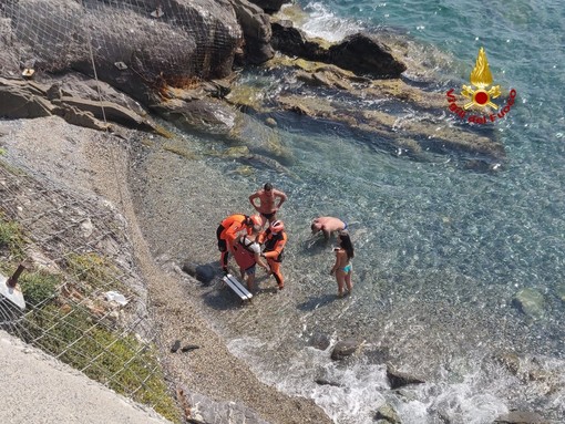 Vigili del fuoco in azione a Quarto: soccorso giovane infortunato alla spalla