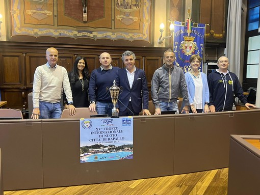 Nuoto, tutto pronto per la quindicesima edizione del trofeo 'Città di Rapallo' Nuoto, tutto pronto per la quindicesima edizione del trofeo 'Città di Rapallo'