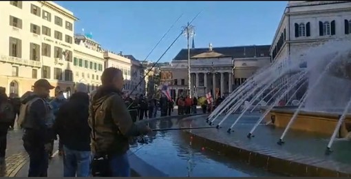 I pescatori il 23 ottobre scorso avevano inscenato una 'pesca' di protesta in piazza De Ferrari