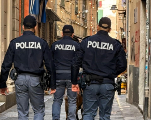 Prè, controlli della polizia tra locali e caruggi: un esercizio chiuso e multe per 10mila euro, due denunciati