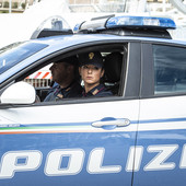 Rapina un 15enne allo sportello bancomat: arrestato 35enne