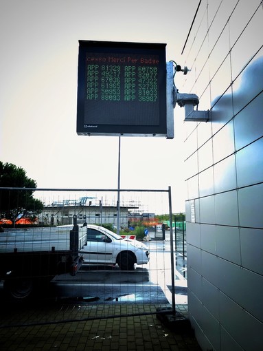Porto di Pra': un monitor dedicato agli autotrasportatori per agevolarne il lavoro Porto di Pra': un monitor dedicato agli autotrasportatori per agevolarne il lavoro