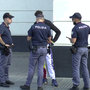 La Polizia di Stato setaccia il Ponente e la Valpolcevera: 120 persone identificate e droga fiutata dai cani antidroga La Polizia di Stato setaccia il Ponente e la Valpolcevera: 120 persone identificate e droga fiutata dai cani antidroga
