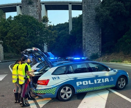 Sicurezza stradale, scattano i controlli estivi della Polizia Stradale: stangata tra movida e autostrade, ritirate diverse patenti