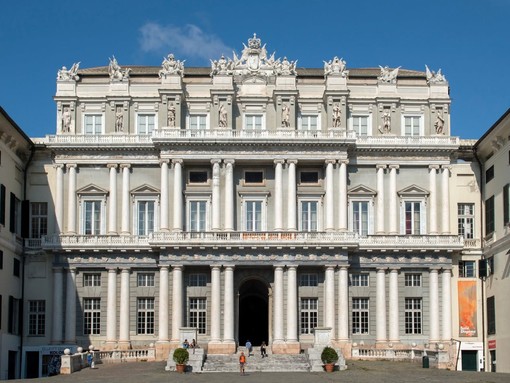 Assemblea No Kings, Palazzo Ducale prende le distanza dalle dichiarazioni pronunciate e precisa: "Nessun coinvolgimento nella definizione del programma" Assemblea No Kings, Palazzo Ducale prende le distanza dalle dichiarazioni pronunciate e precisa: "Nessun coinvolgimento nella definizione del programma"