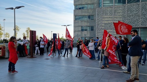 Erzelli, 29 lavoratori delle mense rischiano il licenziamento, oggi presidio dei sindacati (VIDEO)