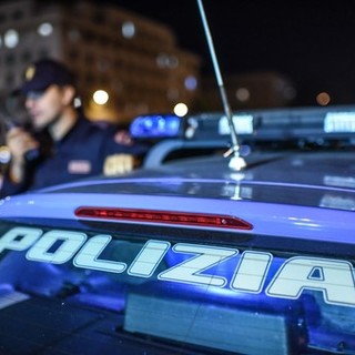 Lite in famiglia a Prà, donna minaccia la figlia con un coltello in via Vittorini