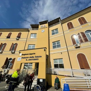 Recco, unico comune ligure con popolazione sopra i 5mila abitanti a prendere in carico le prenotazioni per i vaccini agli over 80