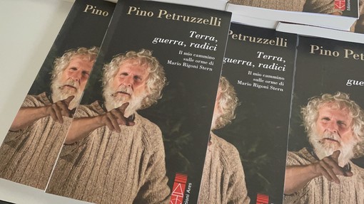 “Terra, guerra, radici”: l’ultimo libro di Pino Petruzzelli ispirato a Mario Rigoni Stern “Terra, guerra, radici”: l’ultimo libro di Pino Petruzzelli ispirato a Mario Rigoni Stern
