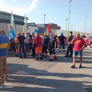 Ex Ilva: piccolo incendio nel reparto dedicato alla zincatura (FOTO)