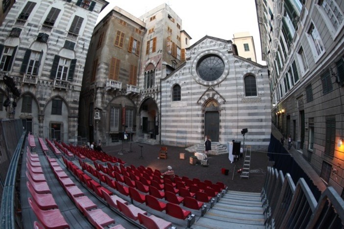 Il Festival in una notte d’estate più forte del lockdown: appuntamento dal 28 luglio al 17 agosto in piazza San Matteo Il Festival in una notte d’estate più forte del lockdown: appuntamento dal 28 luglio al 17 agosto in piazza San Matteo