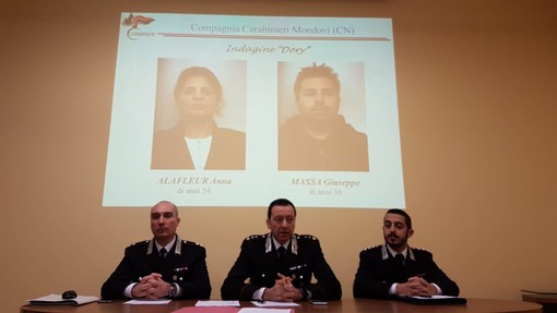 Ottengono bottino da 50mila euro raggirando anziane sole a Mondovì: arrestati madre e figlio sinti Ottengono bottino da 50mila euro raggirando anziane sole a Mondovì: arrestati madre e figlio sinti