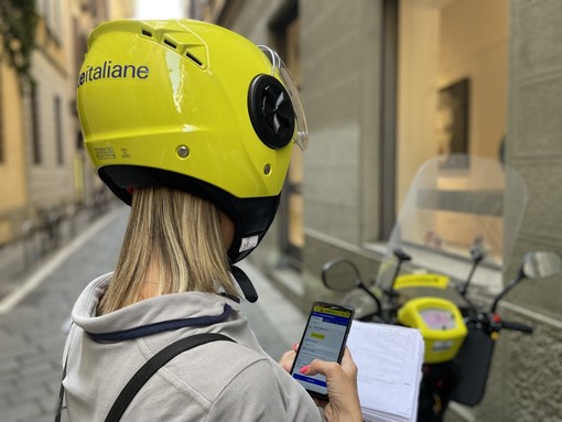 Poste italiane, anche a Genova nuovi palmari in dotazione ai portalettere