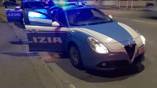 Pegli, distraggono un automobilista e tentano di entrare nell’auto in sosta: denunciato 20enne Pegli, distraggono un automobilista e tentano di entrare nell’auto in sosta: denunciato 20enne