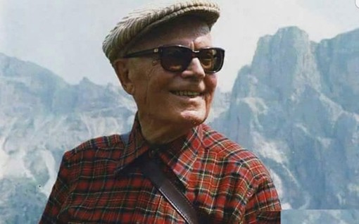 Anniversario morte Pertini, Toti: "Rappresenta l'Italia che crede nel lavoro, nella crescita e nel merito”