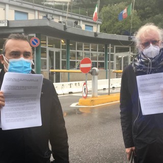 Ospedale San Martino, iniziativa di protesta della UIL FPL per il personale infermieristico. Matteo Cascone: &quot;Chiediamo il modello Genova anche per la sanità&quot; (VIDEO)