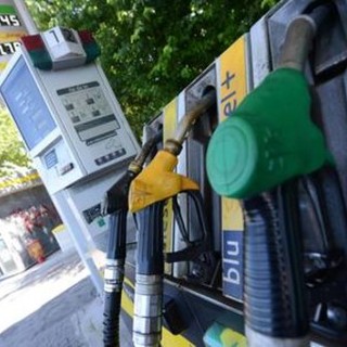 Carburanti, scatta il taglio delle accise: -25 centesimi al litro da oggi, decreto da oltre 500 milioni