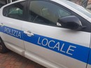 A 110 all'ora in via Polonio, agenti in borghese della polizia locale fermano due motociclisti