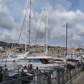 Lo Spritz è &quot;troppo caro&quot; e in un locale del Porto Antico arriva la Finanza